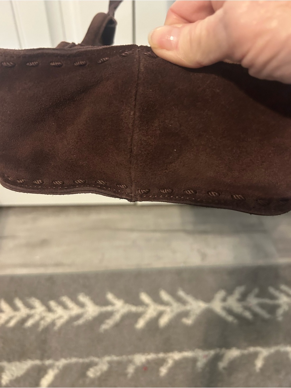 The Sak Los Feliz brown suede crossbody - Picture 7 of 10